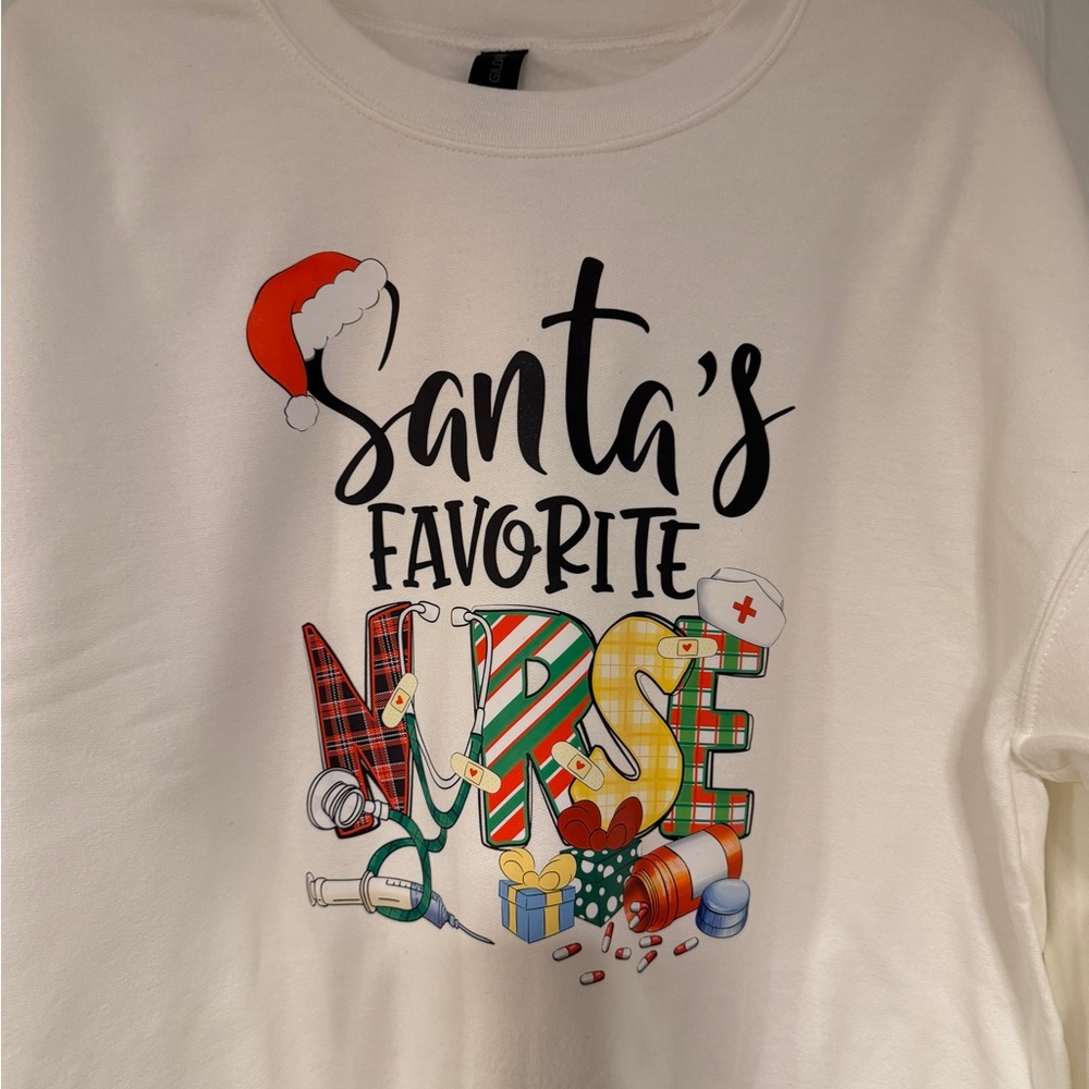 Gildan Santa's Favorite Nurse Sweatshirt Adult(Unisex) SZ Large